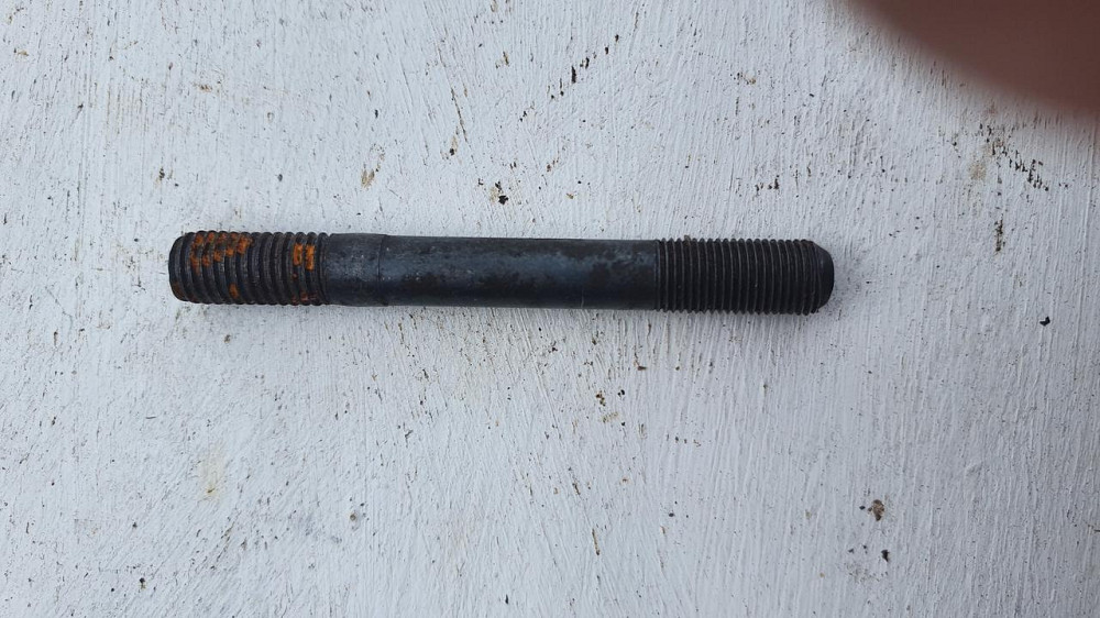 Шпилька М10х1.5, М10х1. Длина - 86 мм. СССР. Харьков - изображение 1