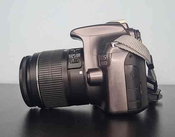 Дзеркальний фотоапарат Canon D1100 + об'єктив 18-55 мм + 64gb + сумка Клевань
