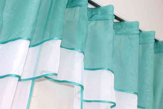 Кухонный комплект VR-Textil № 084к шторки с ламбрекеном белый с бирюзовым 280х170 см (52-0566) Киев