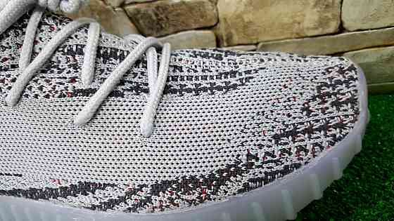 Мужские кроссовки Adidas Yeezy Boost 350 V2 Киев