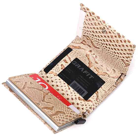 Візитниця із натуральної фактурної шкіри під змію KARYA 20985 Бежевий Київ