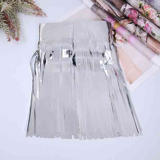 Дождик гирлянда на стену 29 см на 300 см серебристый Киев