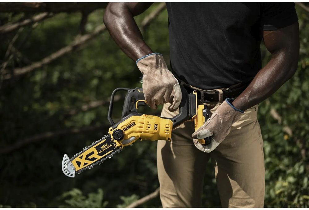 Професійна міні-пилка ланцюгова акумуляторна безщіткова DeWALT DCMPS520N : без АКБ, шина 20см (DCMPS520N) Київ - фото 10