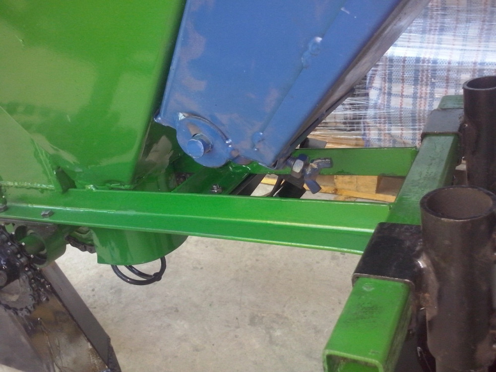 Картофелесажалка для мотоблока ТМ АРА (35 л, бункер для удобрений) Харьков - изображение 3