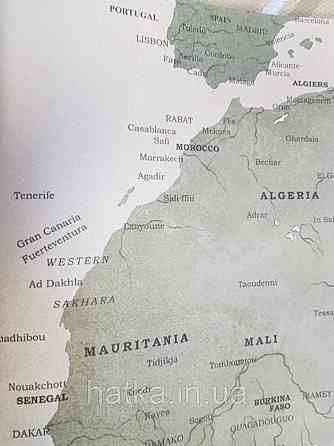 Фотообои бесшовные флизелиновые экологически чистые BBG Map карта мира бежевая зеленая Киев