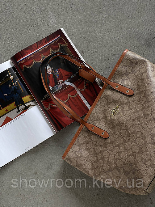 Жіноча сумка шоппер Coach City Tote світло-коричнева Київ - фото 4