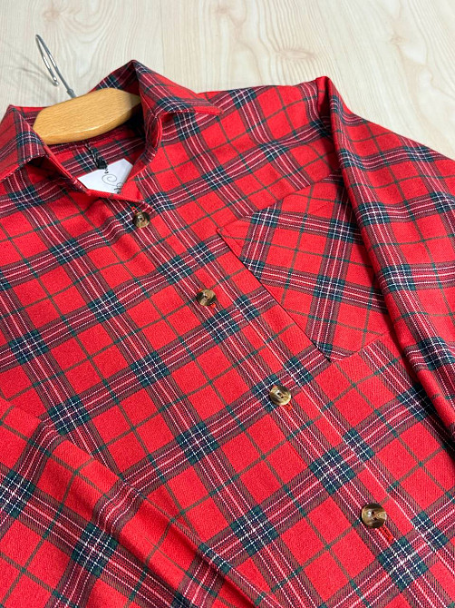 Сорочка жіноча Ariadna 8052 картата оверсайз розрізи по боках one size, червоний, one size Київ - фото 18