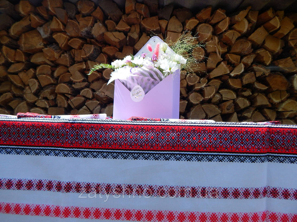 Красная вышитая скатерть на хлопке Киев - изображение 4