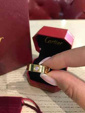 Cartier кільце в лимонному золоті з великим камінням/Картьє кільце LOVE лимонне золото каміння Одеса