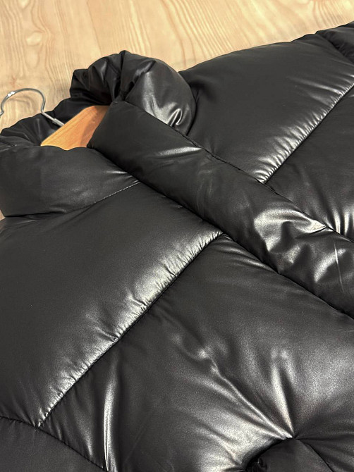 Куртка женская Haiziyuan 8606 короткая пуффер с воротником черная, черный, L Киев - изображение 18