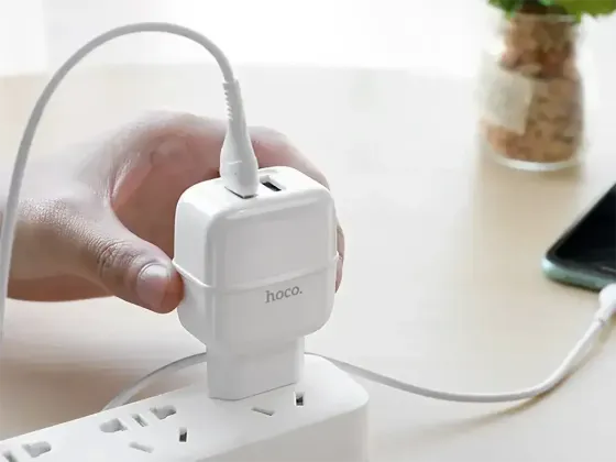 Мережевий зарядний пристрій Hoco C77A Highway 220V (10.5W, 5V/2.4A) на 2 USB-порти з кабелем USB - Lightning для iPhone / iPad Одеса