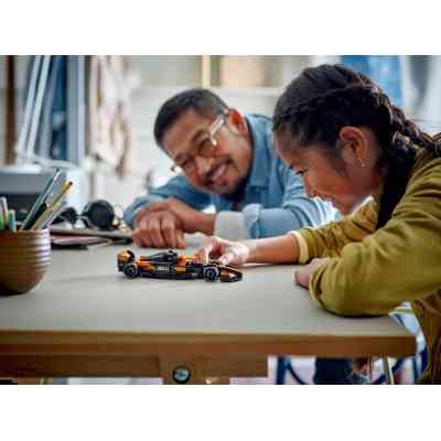 Конструктор LEGO Speed Champions Автомобіль для перегонів McLaren F1 Team MCL38 (77251) Вінниця