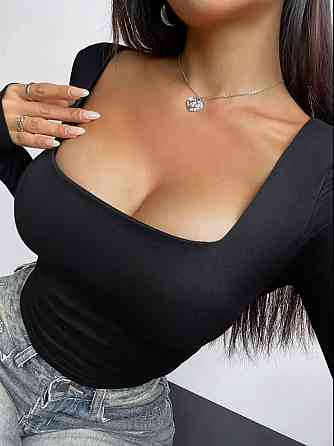 Жіночий базовий облягаючий лонгслів з квадратним вирізом трикотаж масло Одеса