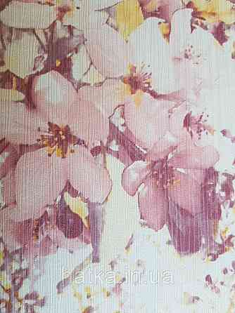 Вінілові шпалери на флізелін AS creation Attractive квіти яскраві рожеві з жовтою на білому Київ