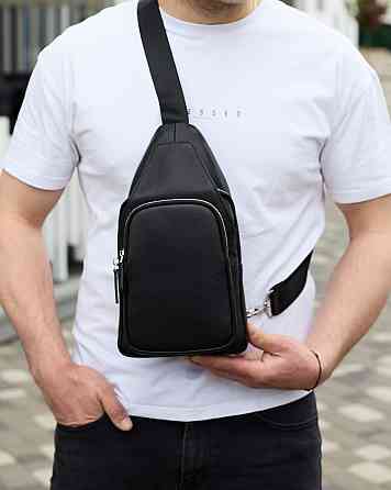 Чорна чоловіча шкіряна сумка-бананка через плече Київ