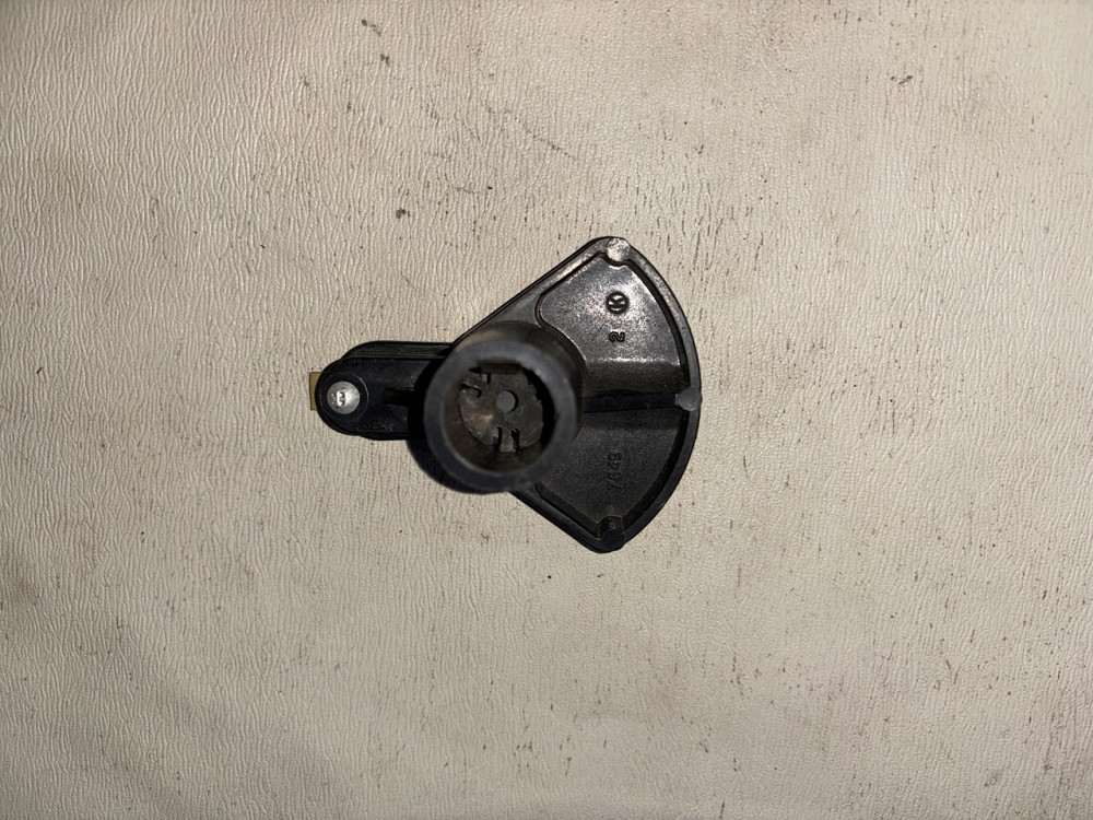 Бігунок розподілювача запалювання безконтактний ВАЗ-2108, ВАЗ-2109, ЗАЗ-1102. Харків - фото 1