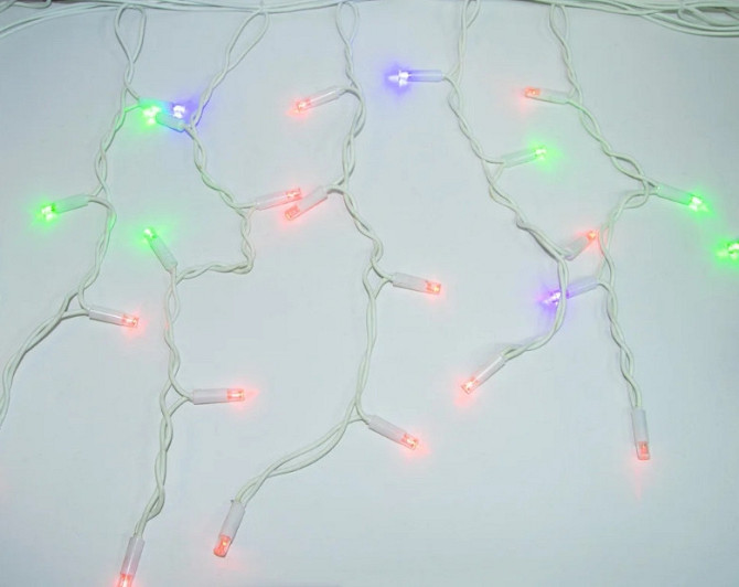 Гірлянда вулична Бахрома 5 м 120 Led (на білому дроті, з перехідником) Кольорова Вінниця - фото 6