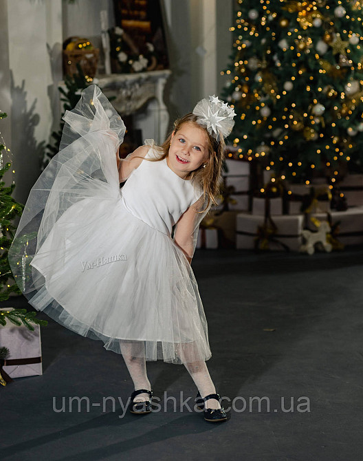 Белое платье со съёмным шлейфом 116-128 Кривой Рог - изображение 3