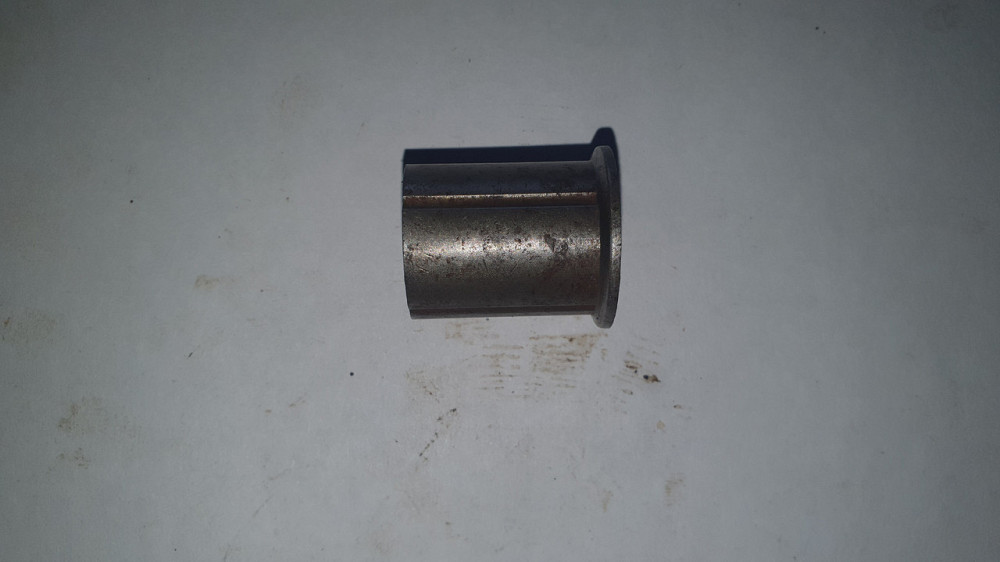 Втулка маятника ГАЗ-24. СССР. Харьков - изображение 1