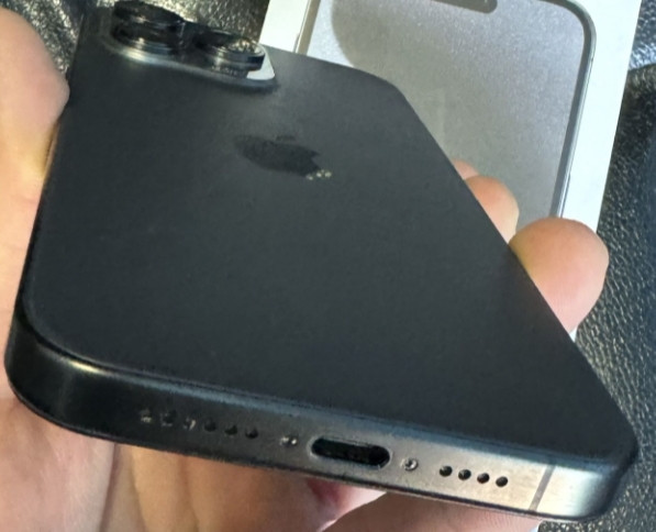 Айфон Apple iPhone 15 Pro Max 256Gb. Black Titanium Харків - фото 3