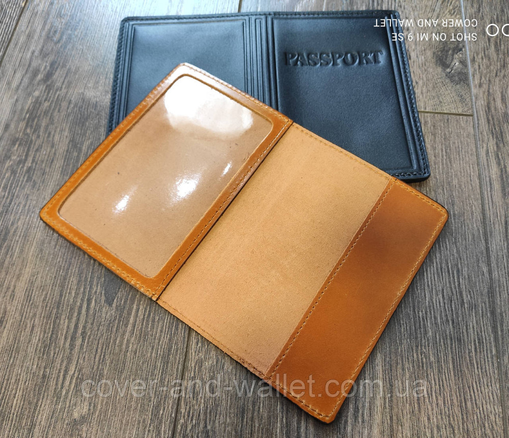 Шкіряна обкладинка на закордонний паспорт жовтого кольору з прозорим вікном PS Leather Київ - фото 2