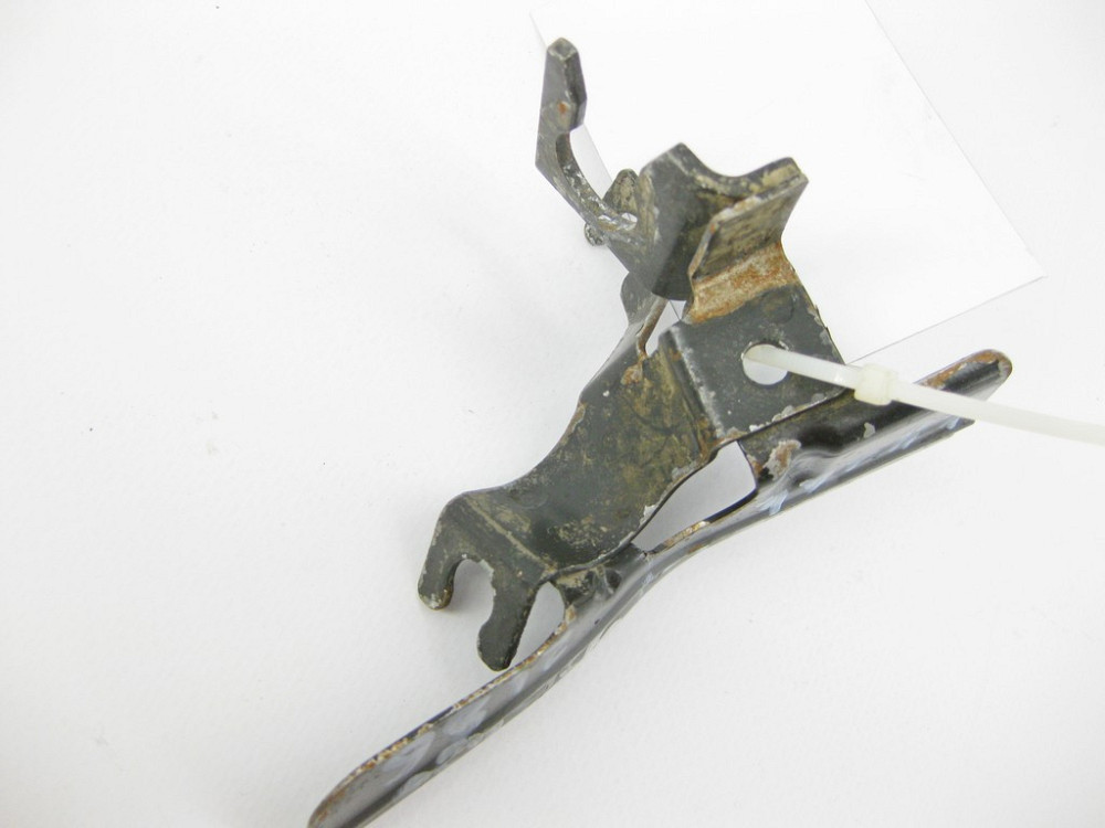 Mercedes-Benz  A2204202186 Кронштейн проводів на передньому лівому поворотному кулаку S-Class W220 4matic Одесса - изображение 8