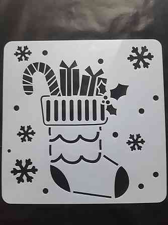 Новогодний трафарет на окна Валянок с подарками 15 на 15 см серый Киев