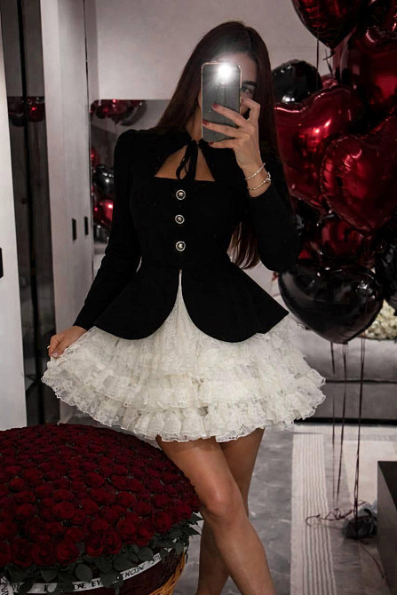 Женский романтичный костюм двойка: приталенный жакет костюмка с кружевной юбкой 44/46 Одесса - изображение 1
