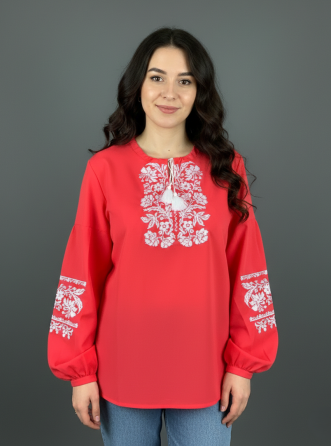 Шифоновая женская вышитая блуза с белой вышивкой и белыми кисточками Киев