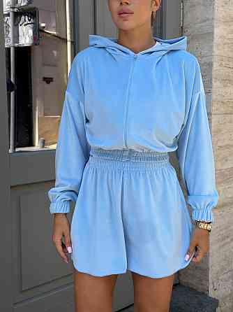 Жіночий стильний костюм-двійка: кофта та шорти зі стразами велюр Блакитний, 46/48 Одеса