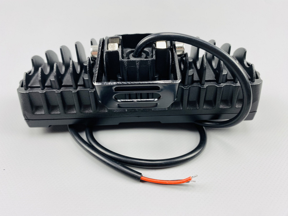 Прямокутна протитуманна світлодіодна лампа для позашляховиків фара 30W LED 6 Led діодів 3D лінза 9-32V Мукачево - фото 8