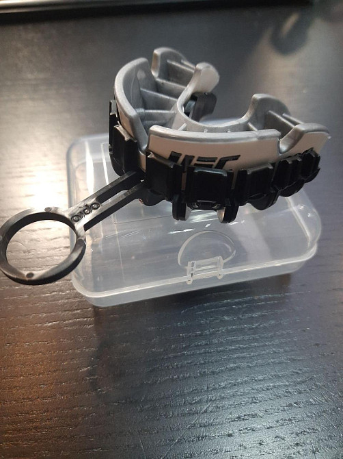 Капа OPRO Silver UFC доросла (вік 11+) White/Silver (ufc.102514003) Луцк - изображение 10