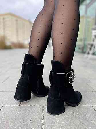 Crisma Черевики жіночі CRISMA чорні замша натуральна каблук 7.5см висота 10см розміри 36-39 (29 Коломия