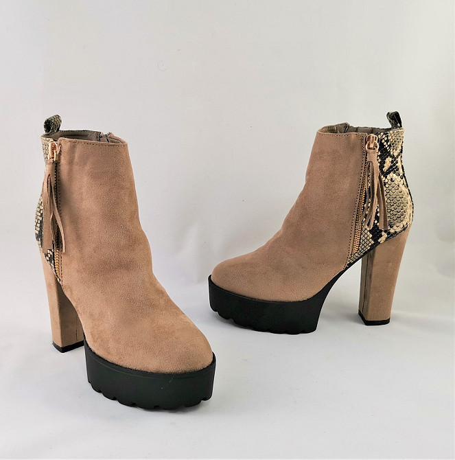 Жіночі Черевики Бежеві на Підборах і Платформі Замшеві Ботильйони Модельні (розміри: 38,39) - 24 Дніпро - фото 9