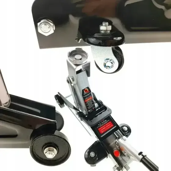 Домкрат BULLTECH – гідравлічний механізм, 2 т, висота підйому 135–300 мм,в кейсі Львів