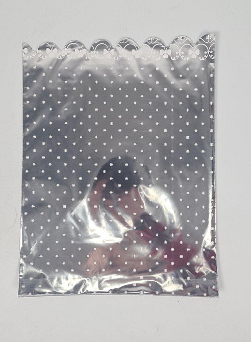 Пакет із малюнком для пакування подарунків (25 * 35) No425 (2) фольгований (ажурний) "Сніжинки" (100 шт.) Харків - фото 2