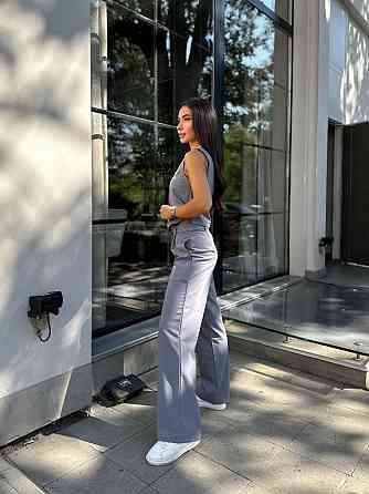 Женский брючный костюм двойка: жилет и брюки турецкая костюмка Графит, 44 Одесса