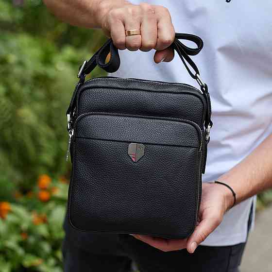 Чоловіча чорна шкіряна сумка на плече Київ