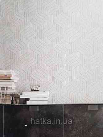 Шпалери метрові вінілові на флізелін Grandeco Feeling геометрія сріблясті смуги на сірому Київ