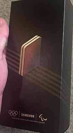 Смартфон: Samsung Galaxy Flip 6, 12/512Gb. Gold. Київ