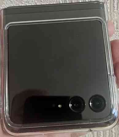 Телефон: Motorola RAZR 40+ Ultra 8/256Gb, USA, e-sim, Infinite, Black Київ