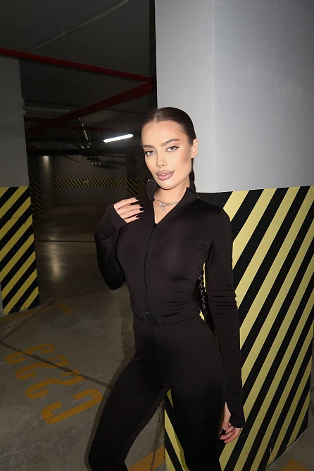 Женский стильный термо комбинезон  с поясом из плотного микродайвинга на флисе Черный, 42/44 Одесса - изображение 1