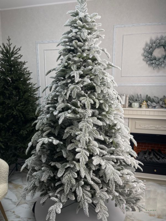 Литая Бельгийская елка с густой хвоей (Заснеженная) 1.9м Винница