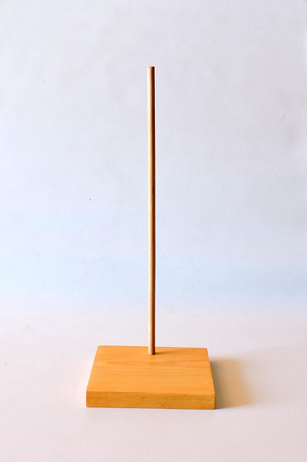 Подставка для кукол 