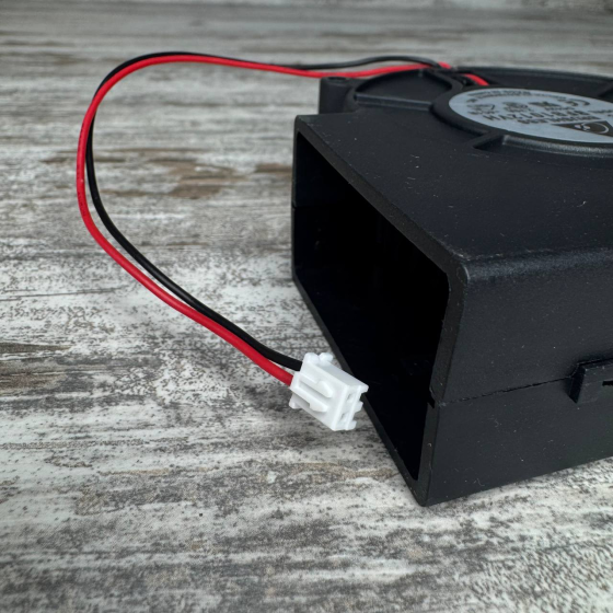 Центробіжний вентилятор Delta Electronics BFB1012VH 12В 5300 об/хв 2.7А для серверів, ЧПУ та електроніки Київ