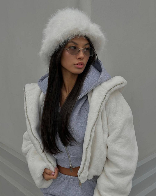 Женская базовая теплая повседневная шуба мех на подкладке Молочный Одесса - изображение 6