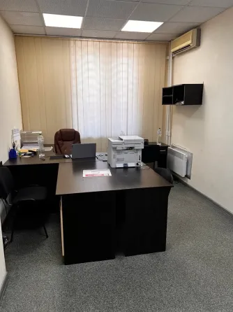 Нове, Офіс на Пушкіна 15. Червона лінія з окремим входом. Були адвокати. Дніпро