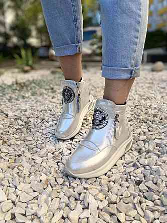 Жіночі черевики VEAGIA срібні еко-шкіра з напиленням висота 12см стелька 36р.-23см 37р.-23,5см Коломия
