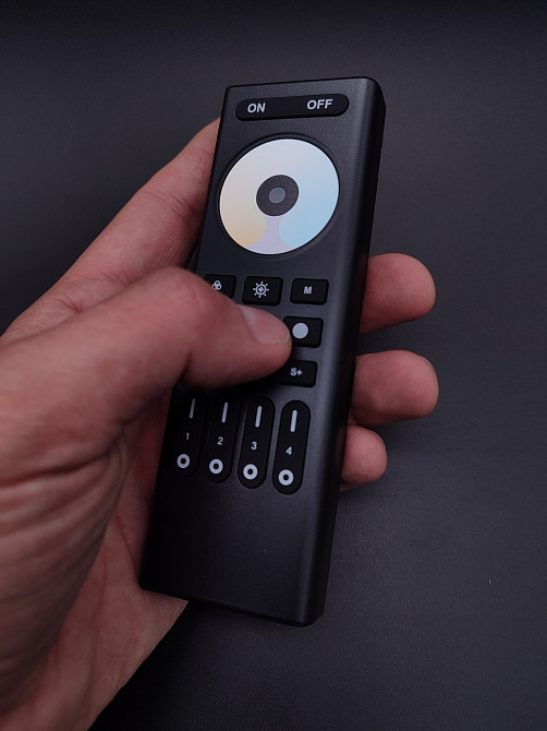 Miboxer Пульт керування 4-х зонний чорний DIM+CCT RF 2.4G Mi Light Київ - фото 4