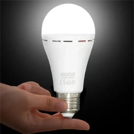Лампочка Світлодіодна з аккумулятором 2 x 18650 роз'єм micro usb 5v BL fa3830 8441 Київ